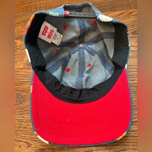 Levi's x Hello Kitty Baseball Hat - Picture 6 of 7